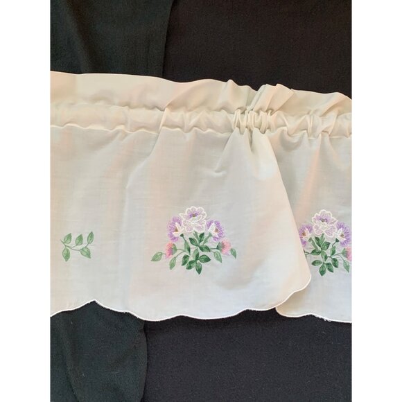 Vintage Floral Embroidered Valance Curtain 66"Wx10"L with Purple & Green Flowers - Picture 2 of 8